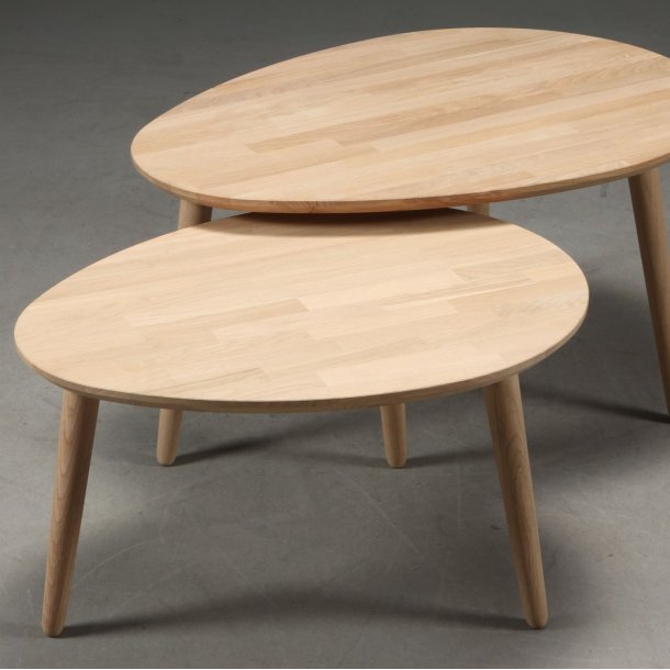 Sofabord i massiv eg,  drbeform 74 x 55 cm., hjde 50 cm.