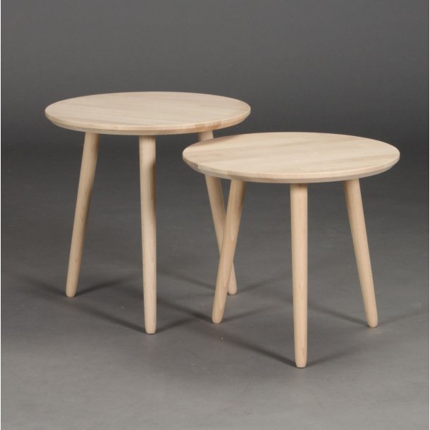 Sofabord i massiv bg,  50 cm., hjde 50 cm.