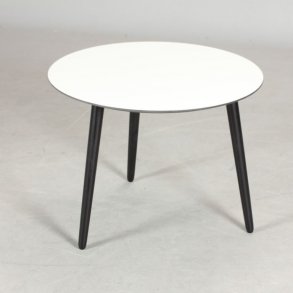 Sofabord,hvid laminat, sorte ben, � 70 cm., h�jde 50 cm.