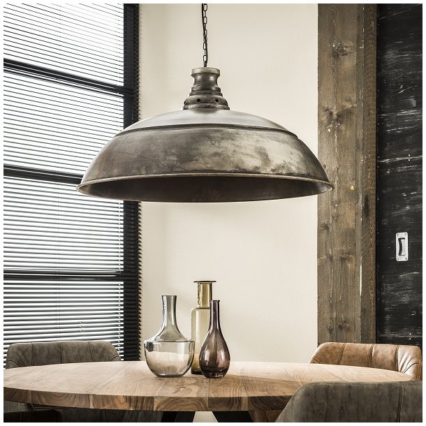 Pendel i patineret slv metal.