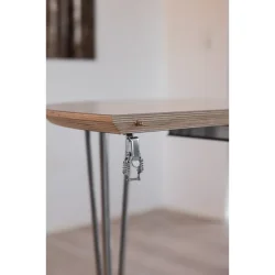 Spisebord incl. 1 tillgsplade, hvid laminat med ege ben,  90 cm.