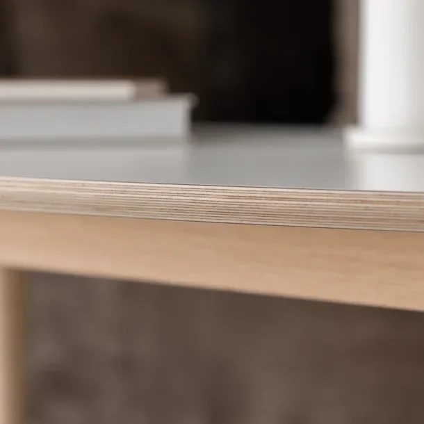 Sofabord, hvid laminat top og stel i ege tr, 60 x 120 cm.