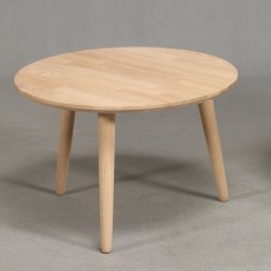 Sofabord i massiv eg,  50 cm., hjde 45 cm.